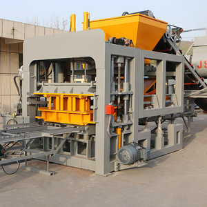 เครื่องผลิตบล็อกคอนกรีต อิฐ บล็อกปูพื้น บล็อกกลวง และบล็อกขอบ QT10-15 - Product Image 5