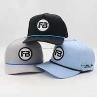 Casquettes de golf et casquettes de baseball OEM à 5 panneaux, avec patch en caoutchouc PVC personnalisé, logo brodé 3D, perforations découpées, imperméables, à fermeture snapback et avec cordon