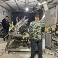 Machine de cuisson entièrement automatique avec agitateur et cuve à double enveloppe pour rôtir et braiser le poulet, destinée aux cantines universitaires et pour la préparation de sauces pour hot pot épicé