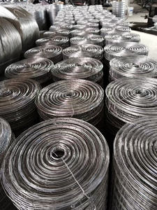 공장 도매 아연 도금 14 게이지 용접 와이어 메쉬 <span class=keywords><strong>1</strong></span>/2X1 울타리에 대한 롤 패널에 토끼 케이지 - Product Image 6