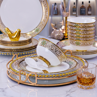 Service de table chinois-européen de luxe 60 pièces pour 8-10 personnes, bord doré et motifs en relief peints à la main, sans plomb ni chrome, qualité alimentaire, pour banquet/cadeau