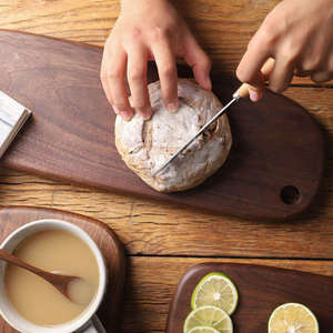 <span class=keywords><strong>Planche</strong></span> à découper <span class=keywords><strong>personnalisable</strong></span> en noyer noir avec logo, plateau de service réversible pour cuisine gastronomique et cadeaux de mariage - Product Image 4