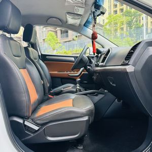 Offre Spéciale – JAC Refine S3 2014 1.5L Manuelle <span class=keywords><strong>SUV</strong></span> d'occasion – Voiture Familiale Économique à Essence – Conduite à Gauche – Vente en Gros Disponible en Stock - Product Image 2