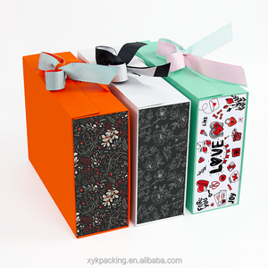 <span class=keywords><strong>2025</strong></span> Mới Tùy Chỉnh Sang Trọng Nam Châm Các Tông Giấy Màu Đen Có Thể Gập Lại Quần Áo Bao Bì May Mặc Từ Đóng Cửa Gấp Hộp Quà Tặng - Product Image 1