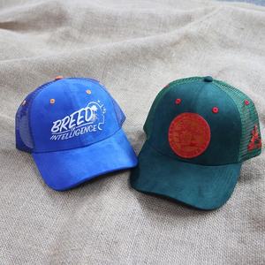 Casquette de sport personnalisée 6 panneaux Golas de golf perforés Casquette de baseball noire avec logo en caoutchouc personnalisé - Product Image 2