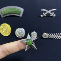 Kedatangan Baru Pin Kerah Berkualitas Tinggi Berwarna-warni Lencana Bros Logam Kustom Pin Bahu untuk Seragam Petugas Blazer