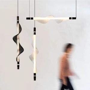 Bán buôn thiết kế hiện đại <span class=keywords><strong>LED</strong></span> dài loại Thiết kế <span class=keywords><strong>LED</strong></span> Chandelier whitenet Đen 98cm treo chiếu sáng lịch thi đấu - Product Image 5