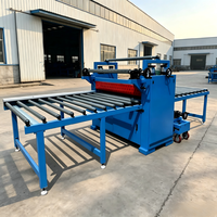 Machine à coller des films protecteurs double face pour le laminage de panneaux décoratifs avec rouleau en caoutchouc et découpe automatique