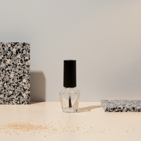 Vente en gros de flacons de vernis à ongles vides en verre de 11 ml avec bouchon à vis et pinceau, emballage OEM personnalisable
