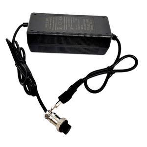 Offre Spéciale 54.6V 2A 13S Ebike chargeurs <span class=keywords><strong>pour</strong></span> vélo électrique Scooter Lithium Liion batterie <span class=keywords><strong>chargeur</strong></span> remplacement <span class=keywords><strong>pour</strong></span> <span class=keywords><strong>Razor</strong></span> ninebot - Product Image 6