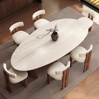 Table basse moderne en forme de larme avec structure en bois et plateau en marbre, écologique et durable