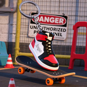 Mini chaussure de basket-ball, porte-clés en forme de sneaker 3D, vente en gros, PVC, caoutchouc, prix d'usine, porte-clés en caoutchouc populaires - Product Image 1