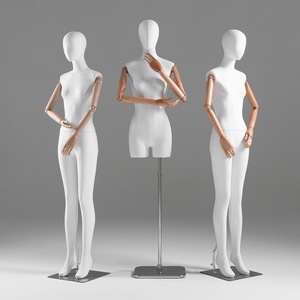 <span class=keywords><strong>Maniquí</strong></span> Femenino Moderno con Manos de Madera Móviles y Cuerpo de Tela <span class=keywords><strong>para</strong></span> Exhibición de <span class=keywords><strong>Ropa</strong></span> en Escaparates - Product Image 2