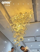 Lampe suspendue personnalisée en feuille de ginkgo Lustre de hall d'hôtel non standard Hauteur réglable pour maison d'hôtes Villa Hall Réception