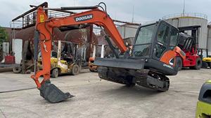Doosan รถขุดตีนตะขาบขนาดเล็ก DX55พร้อมแกนเครื่องยนต์ yanmar ปั๊มไฮดรอลิก6ตันอุปกรณ์มือสองขายดีในเซี่ยงไฮ้ - Product Image 6