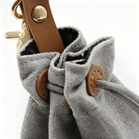 Pochette à friandises pour chien en toile cirée, sac portable à cordon pour l'entraînement des animaux de compagnie avec clip métallique pour les promenades et l'entraînement des chiens en extérieur