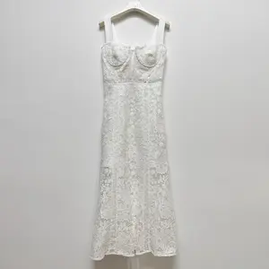 Top qualité nouvelle dentelle longue robe 2023 été fête de mariage dames Spaghetti sangle partout Crochet dentelle broderie robe blanche