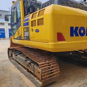 รถขุดตีนตะขาบ Komatsu PC200LC มือสองรับประกันคุณภาพ น้ำหนัก 20 ตัน พร้อมแบริ่งเครื่องยนต์ ปั๊ม PLC ระบบไฮดรอลิกที่มั่นคง พร้อมรายงานประกอบ - Product Image 1