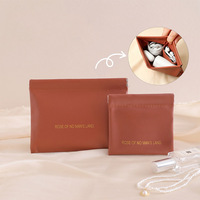 Pochette de rangement portable en PU motif rose et lettres, avec fermeture automatique, pour cosmétiques et câbles d'écouteurs