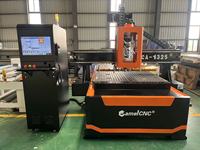 Machine de gravure sur bois 3D CNC 1325 pour panneaux muraux décoratifs et enseignes