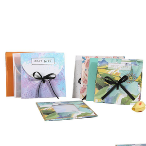 Premium Langlebige Klassische Seiden-Schalschachtel Geschenkbox mit Selbstklebender Verschlussfolie für Hochwertige Strümpfe und Unterwäsche - Product Image 1