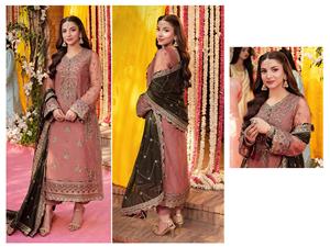 Renard Georgette Lourd Brodé Travail Top Et Santoon Bas Avec Dupatta Pakistanais collection - Product Image 5