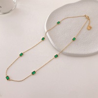 2024 nouveaux bijoux élégants en acier inoxydable vert pierre précieuse carré émeraude zircon collier personnalisation
