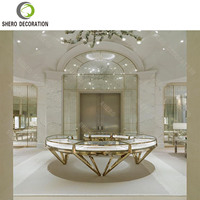 Boutique de bijoux en argent et diamants élégante, design d'intérieur 3D, comptoirs de présentation en verre trempé, salle d'exposition de montres
