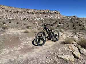 E-MTB Amflow <span class=keywords><strong>PL</strong></span> Carbon E-Bike mit 800-Wh-Akku und Aviox-Mittelmotorsystem 508 W Schnellladegerät Amflow <span class=keywords><strong>PL</strong></span> Carbon PRO E-Bike - Product Image 4