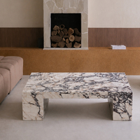 Table basse en marbre Calacatta Viola naturel, table cascade sculpturale pour hall d'hôtel haut de gamme et mobilier de salon de luxe