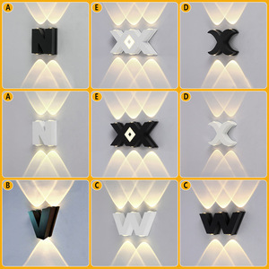 Lámpara de Pared LED Impermeable para Exteriores, Letra del Alfabeto, Aplique Triangular de Aluminio para Entrada, Balcón, Jardín - Product Image 1