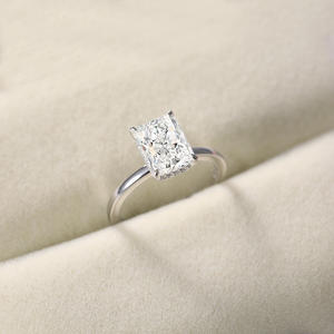 OAHLAN Anillos de Compromiso de Plata de Ley 925 de 3 CT con Solitario de Zirconia Cúbica Talla Radiante y Alianzas de Boda para Mujer - Product Image 4