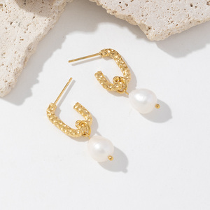 18K chapado en oro libre de deslustre joyería texturizada <span class=keywords><strong>Marbella</strong></span> gota cuelga mujeres pendientes de perlas barrocas - Product Image 4