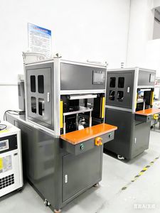 Pièces électroniques industrielles scellées équipées d'un équipement de moulage par injection à extrudeuse basse pression - Product Image 4
