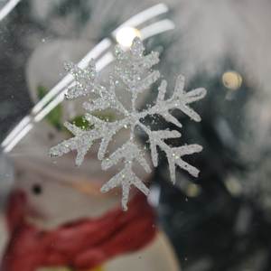 Boule de verre éclairée Idées cadeaux de Noël pour les amis avec le père Noël à l'intérieur des ornements de boule suspendus pour arbre de Noël - Product Image 3