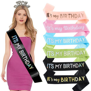 Fascia '<span class=keywords><strong>È</strong></span> il Mio Compleanno' con Stampa in Lamina Dorata su Raso Morbido per Donne, Accessori e Decorazioni per Feste - Product Image 1