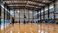 Structure intérieure en acier pour salle de basketball, structure extérieure en panneaux métalliques modernes, toit en structure acier à longue portée pour les sites sportifs