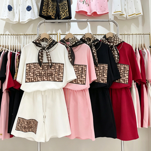 Conjunto de 2 Piezas para <span class=keywords><strong>Mujer</strong></span> Zitong, Camiseta Holgada con Estampado de Letras y Pantalones Cortos, Traje Deportivo Informal de Verano con Decoración de Bufanda - Product Image 1
