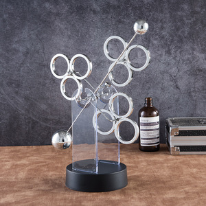 ZD389 Vente en gros : Nouveaux jouets sensoriels d'équilibre artistique, ornements de décoration artisanale pour la maison, jouets de bureau à <span class=keywords><strong>mouvement</strong></span> perpétuel en trois pièces - Product Image 4