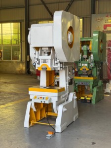 Máquina Perforadora <span class=keywords><strong>de</strong></span> Fijación para Muros Cortina DADI JB23-63T - <span class=keywords><strong>Prensa</strong></span> Mecánica <span class=keywords><strong>de</strong></span> 63T con Componentes Centrales <span class=keywords><strong>de</strong></span> Rodamiento <span class=keywords><strong>de</strong></span> Alta Precisión - Product Image 2