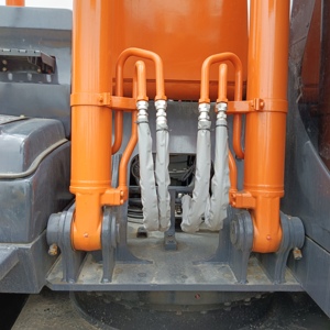 Excavadora Hitachi ZX210LC usada de alto rendimiento Maquinaria de construcción de segunda mano de baja hora con bomba de motor de componentes centrales - Product Image 4