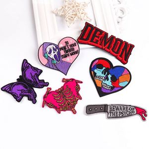 Patchs brodés thermocollants personnalisés en gros, mini-patchs brodés mignons de dessins animés pour vêtements et chapeaux - Product Image 2