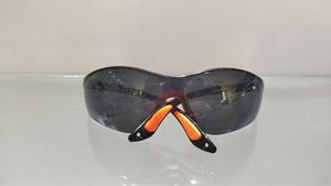 نظارات واقية للعيون Ce En166 نظارات أمان بطبقة شفافة وأنيقة وملونة ومقاومة للصدمات مع أجزاء - Product Image 3