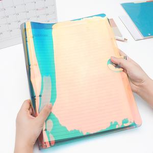 Classeur A4 en PVC souple à <span class=keywords><strong>4</strong></span> <span class=keywords><strong>anneaux</strong></span> couverture arc-en-ciel transparent feuilles mobiles coque ronde classeur à <span class=keywords><strong>anneaux</strong></span> avec fermeture à bouton-pression - Product Image 4