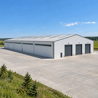 Atelier à grande portée en structure métallique, conception pour charges de vent élevées, charpente portique, entrepôt métallique, garage, bâtiment industriel