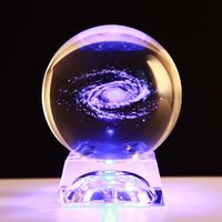 Boule de cristal K9 vierge en gros d'usine, gravure laser 3D personnalisée de haute qualité, boule magique en cristal avec base LED