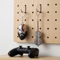 Llavero de metal con diseño de llama de Uchiha Madara, estilo anime moderno, ideal para regalos al por mayor