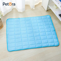Tapis rafraîchissant pour animaux de compagnie en soie glacée personnalisé avec logo Petora, lavable, pour l'été, pour chats et chiens