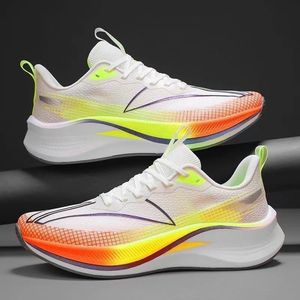 รองเท้าวิ่งผู้ชายดีไซน์หรูหรา OEM ผ้าถัก Fly Knit ระบายอากาศได้ดี รองเท้าผ้าใบแฟชั่นลำลองสำหรับเดินทางและเล่นกีฬาสำหรับผู้ชาย - Product Image 3