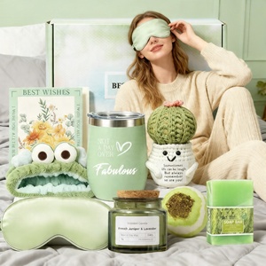 <span class=keywords><strong>Caja</strong></span> de <span class=keywords><strong>Regalo</strong></span> Lunaire Verde <span class=keywords><strong>para</strong></span> el Cuidado Personal de la Mujer - Set de Spa Relajante con Vaso, Vela, <span class=keywords><strong>Regalo</strong></span> de <span class=keywords><strong>Cumpleaños</strong></span> o <span class=keywords><strong>para</strong></span> Recuperación - Product Image 5